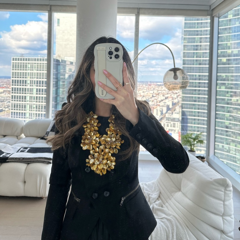 Statement yellow stone bib necklace